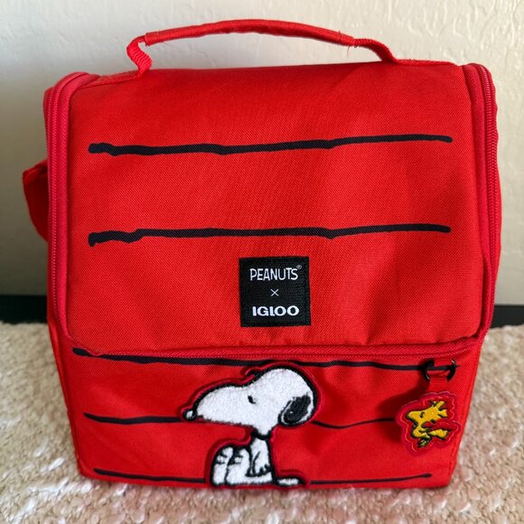 Snoopy's House 16-Can Lunch Pail - Picture 1 of 5